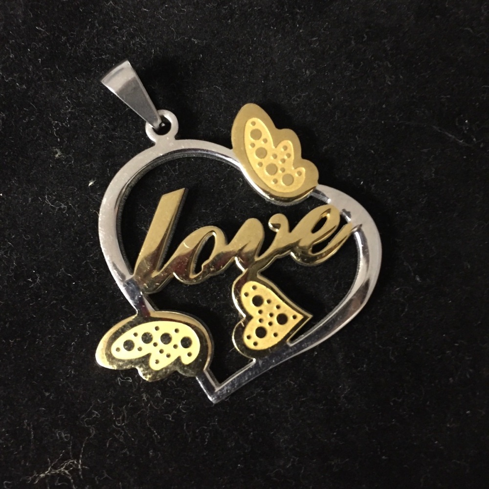 LUXURY Heart Charm NWOT